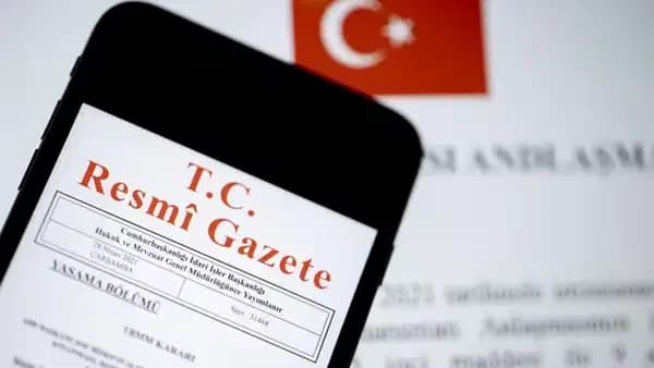 Resmi Gazete'de yayımlanan kararlarla dört bakanlıkta atama ve görevden almalar yapıldı