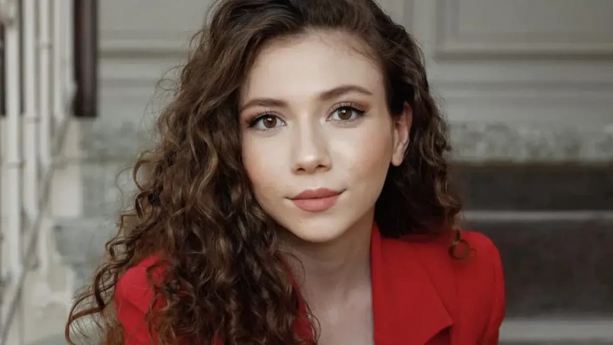 Ece Yüksel, Aşk ve Taht dizisinde Rita karakterini canlandıracak