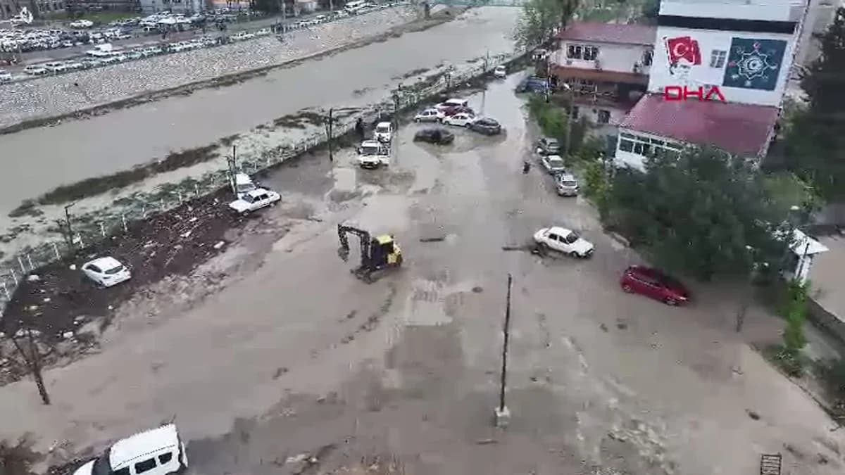 Kadirli’de Sel Felaketi: 2 Ölü, Yüzlerce Araç Su Altında
