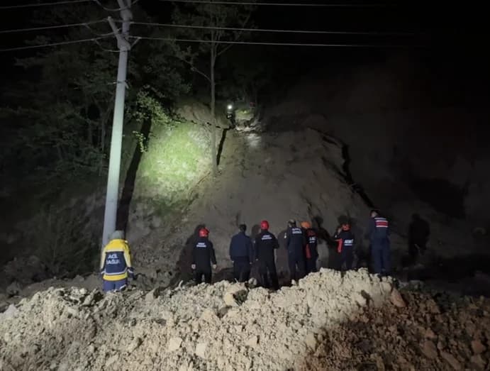 Düzce’de Yamaç Faciasından Sağ Salim Kurtuldular: Aile Nefes Kesti