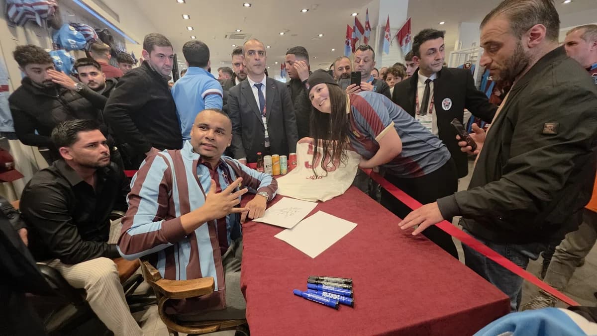 Jaja’dan Trabzonspor’a Duygusal İtiraf: ‘Asla Ayrılmamalıydım’