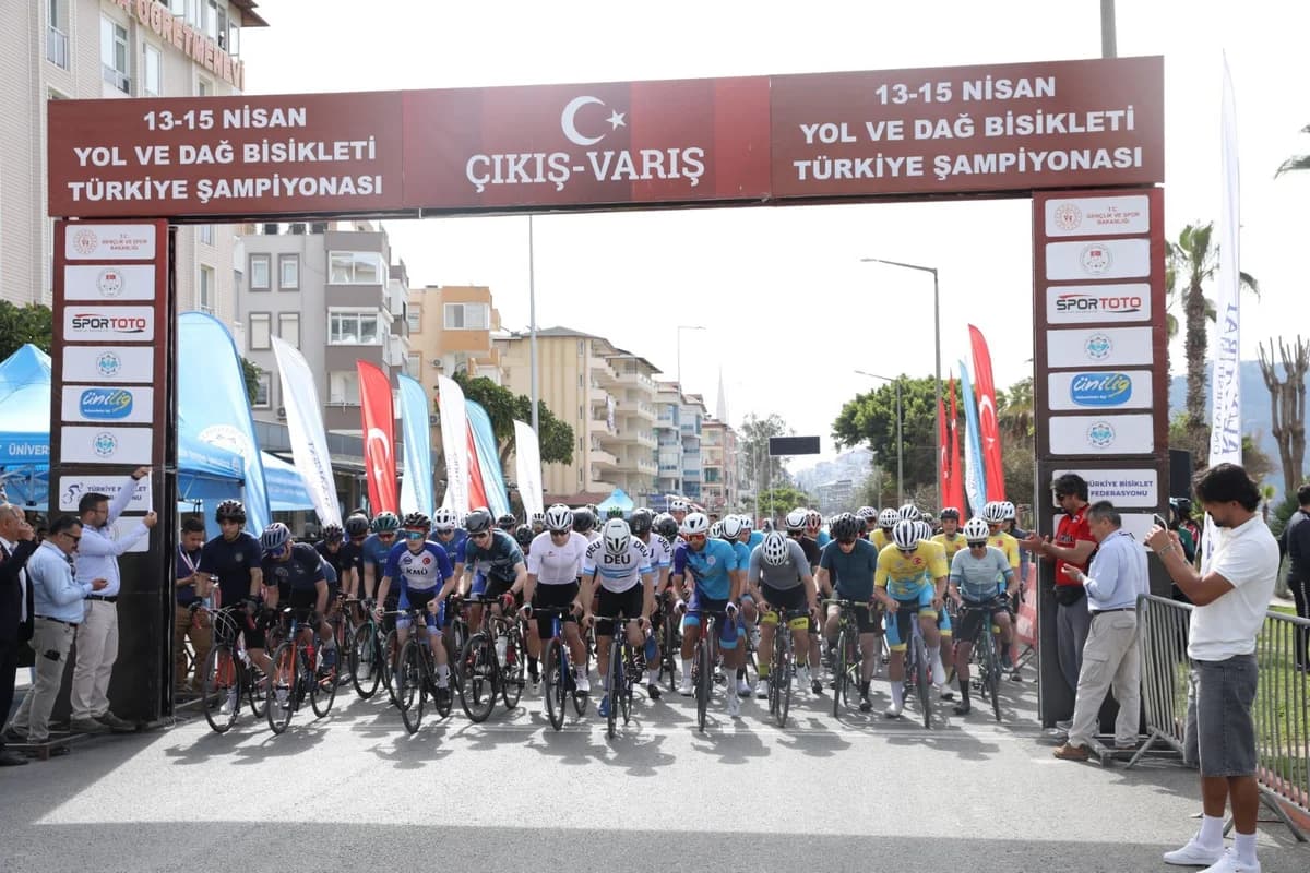 Ünilig Bisiklet Şampiyonası Alanya’da Başladı