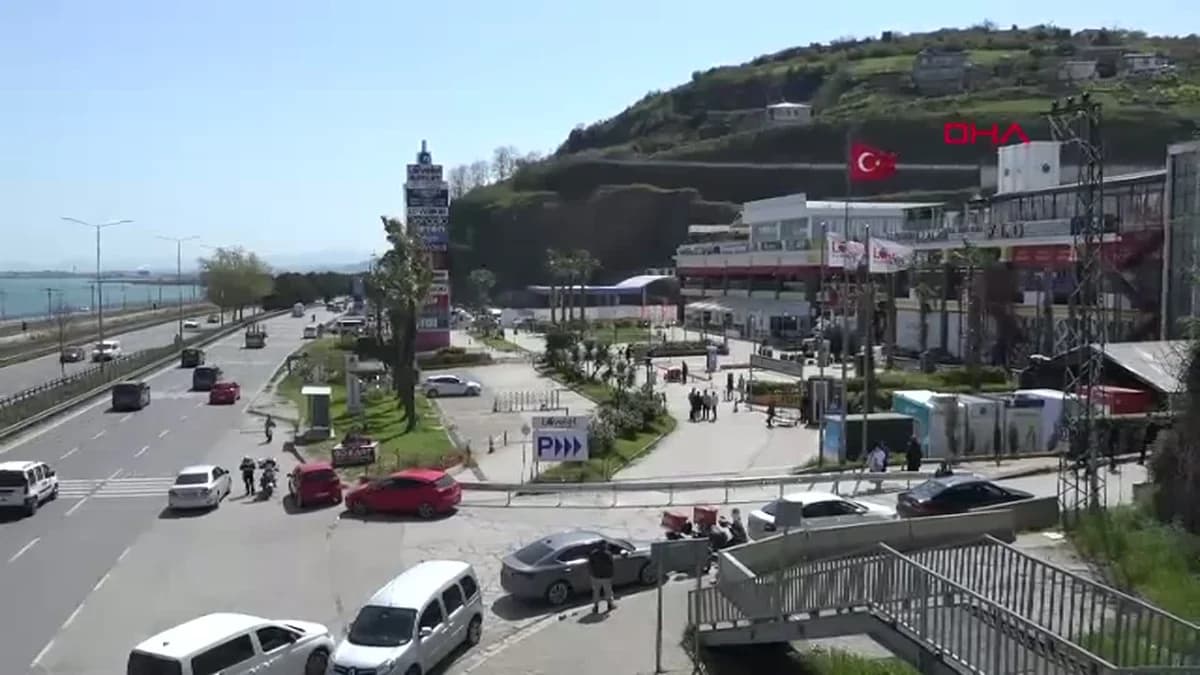 Samsun’daki trafik güvenliği için AVM giriş-çıkışları kapatıldı