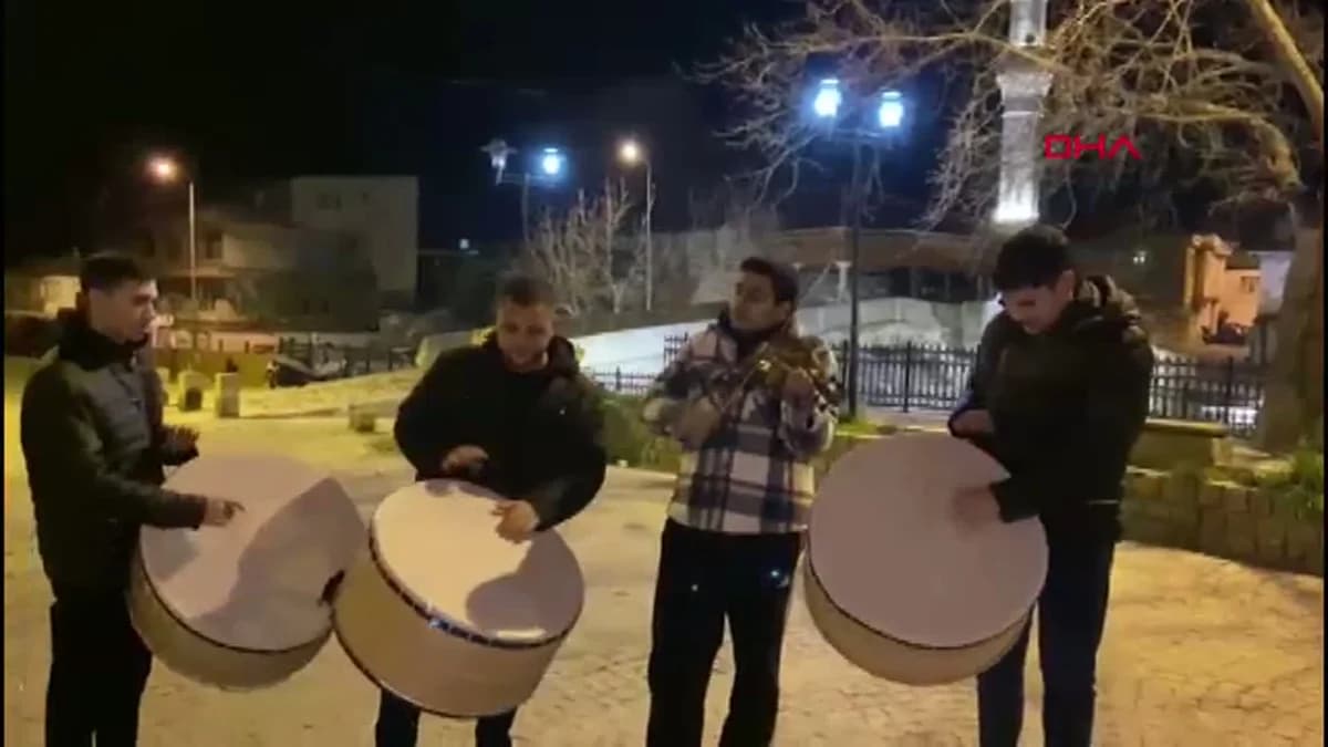 Çanakkale’de Ramazan Geleneği: Şarkılarla Sahura Kalkma Keyfi