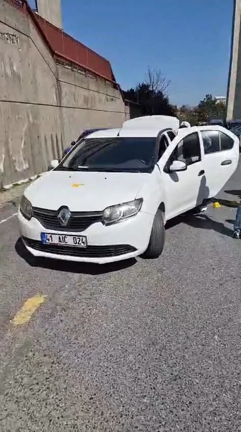 İsrail Konsolosluğu Önünde Çatışma: Saldırganların Araçları İzmit’ten Geldi