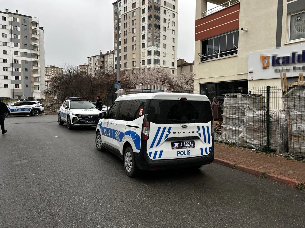 Kayseri’de Bıçaklı Kavga: Bir Kişi Yaralandı