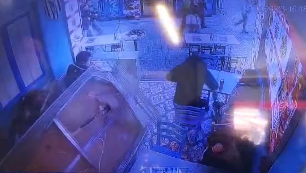 İstanbul Beşiktaş’ta Balıkçıda Korkunç Kaza: Ailenin Başına Asma Tavan Düştü