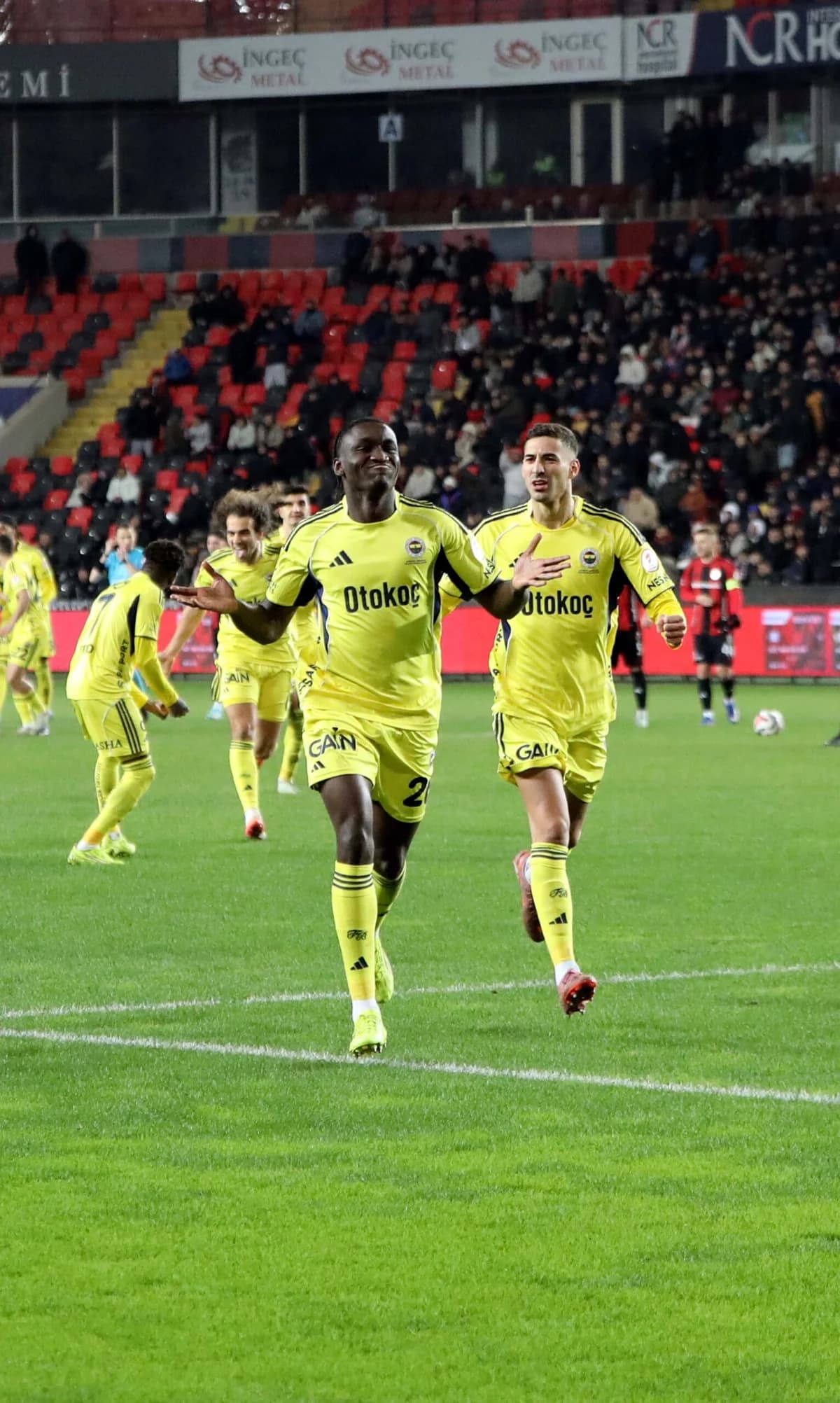 Fenerbahçe, Gaziantep FK’yi 4-0 Geçti