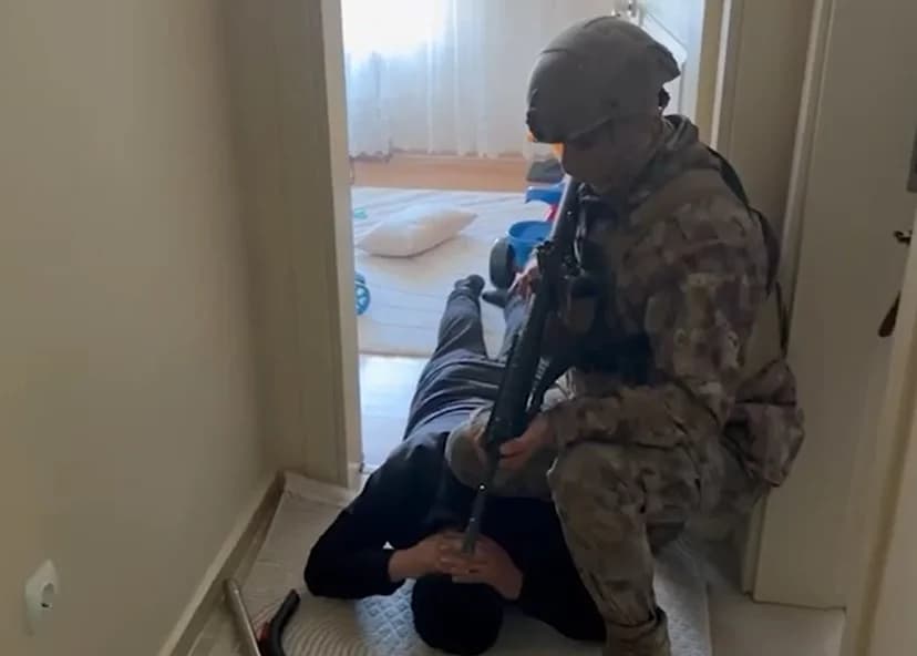 Sivas’ta Firari Hükümlüler PÖH Destekli Operasyonla Yakalandı