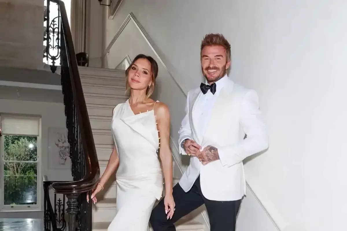 Victoria Beckham moda ve güzellik markasını satmaya hazırlanıyor