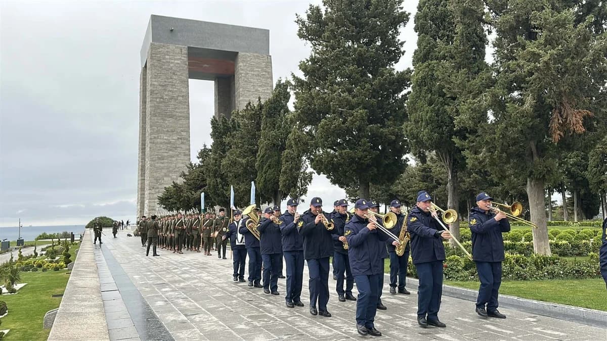 Çanakkale Kara Savaşları’nın 111. Yılına Hazırlık: Şehitler Abidesi’nde Görkemli Prova