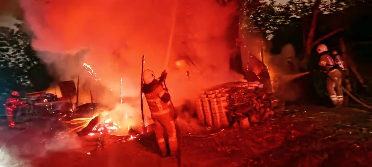 Bursa’da Gecenin Karanlığında Yükselen Alevler: Barakada Çıkan Yangın Kül Oldu