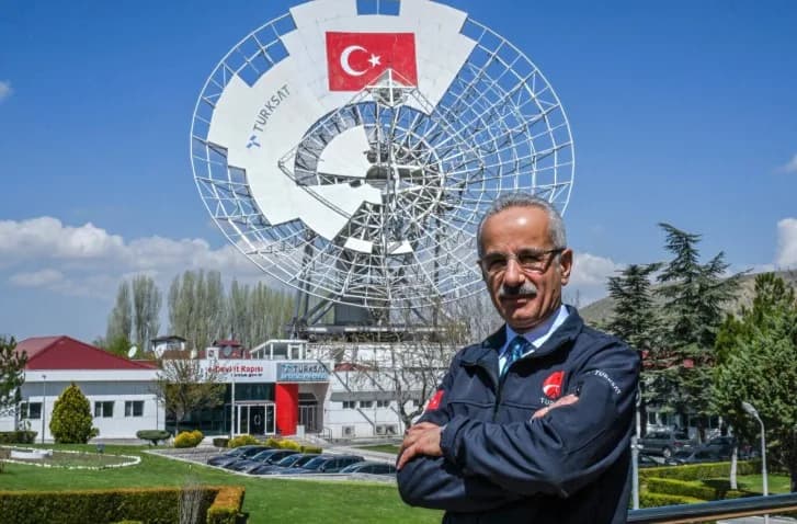 Uraloğlu: Katar ortaklığıyla Türksat filosuna yeni nesil uydu geliyor