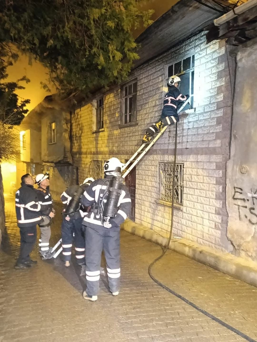 Çankırı’da Yangın Felaketi: İki Kişi Hayatını Kaybetti