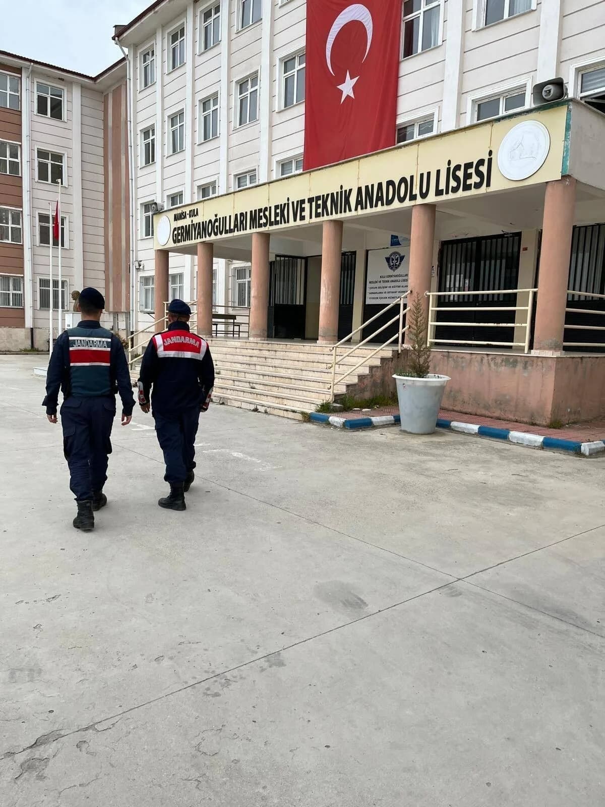 Manisa’da Okul Güvenliği İçin Jandarma Önlemleri Artırıldı