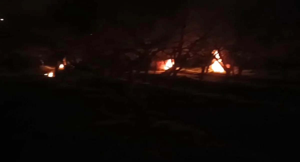 Seben’de Çiftçiler, Zirai Don Riskine Karşı Ateş Yakarak Önlem Alıyor