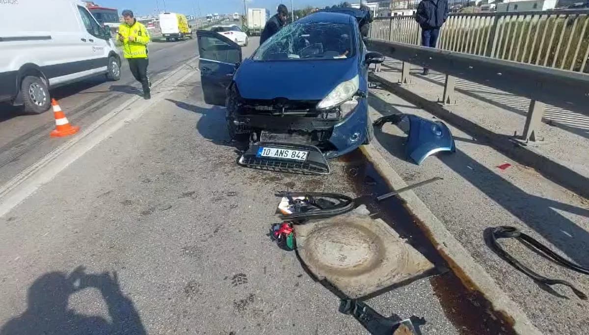 Bandırma’da Korkunç Kaza: Su Tankeri ile Çarpışan Otomobilin Sürücüsü Ağır Yaralandı