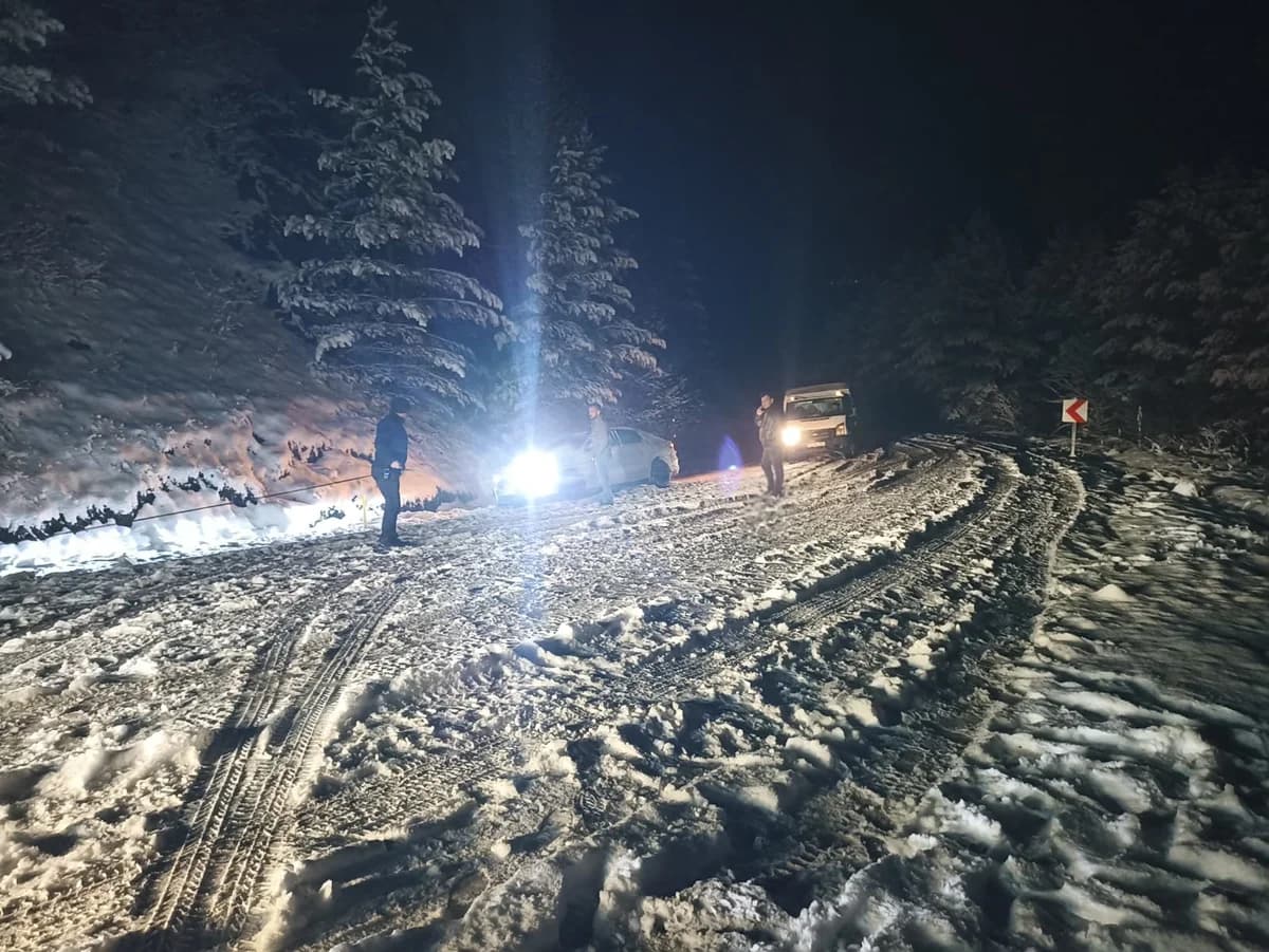 Kastamonu’da Nisan Ayında Kar Yağışı Etkili Oldu