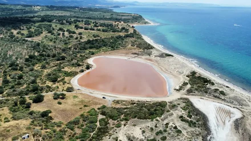 Çanakkale'nin Pembe Gölü Bu Yıl Renk Değiştirmedi: Nedeni Rekor Yağış