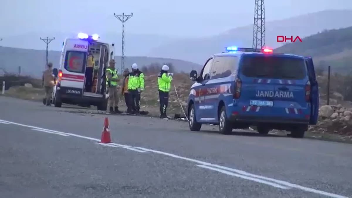 Batman’da Kontrolden Çıkan Araç Yol Kenarına Yuvarlandı: 5 Yaralı
