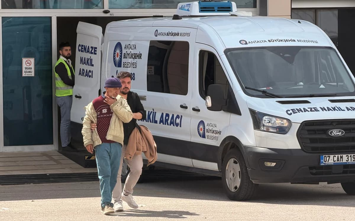 Antalya’da Trafik Kazası: 2 Çocuk Hayatını Kaybetti