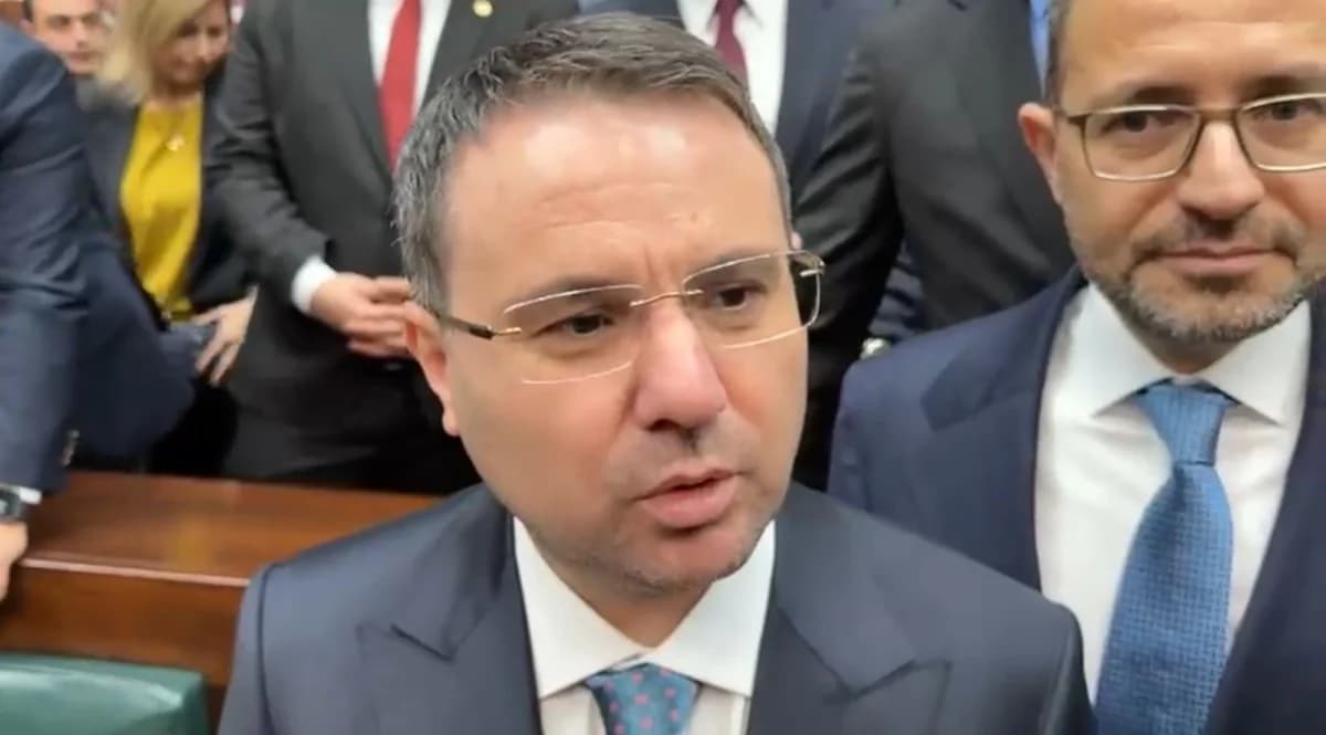 Bakan Gürlek’ten İmralı İddialarına Cevap: ‘Özel Konut Yok’