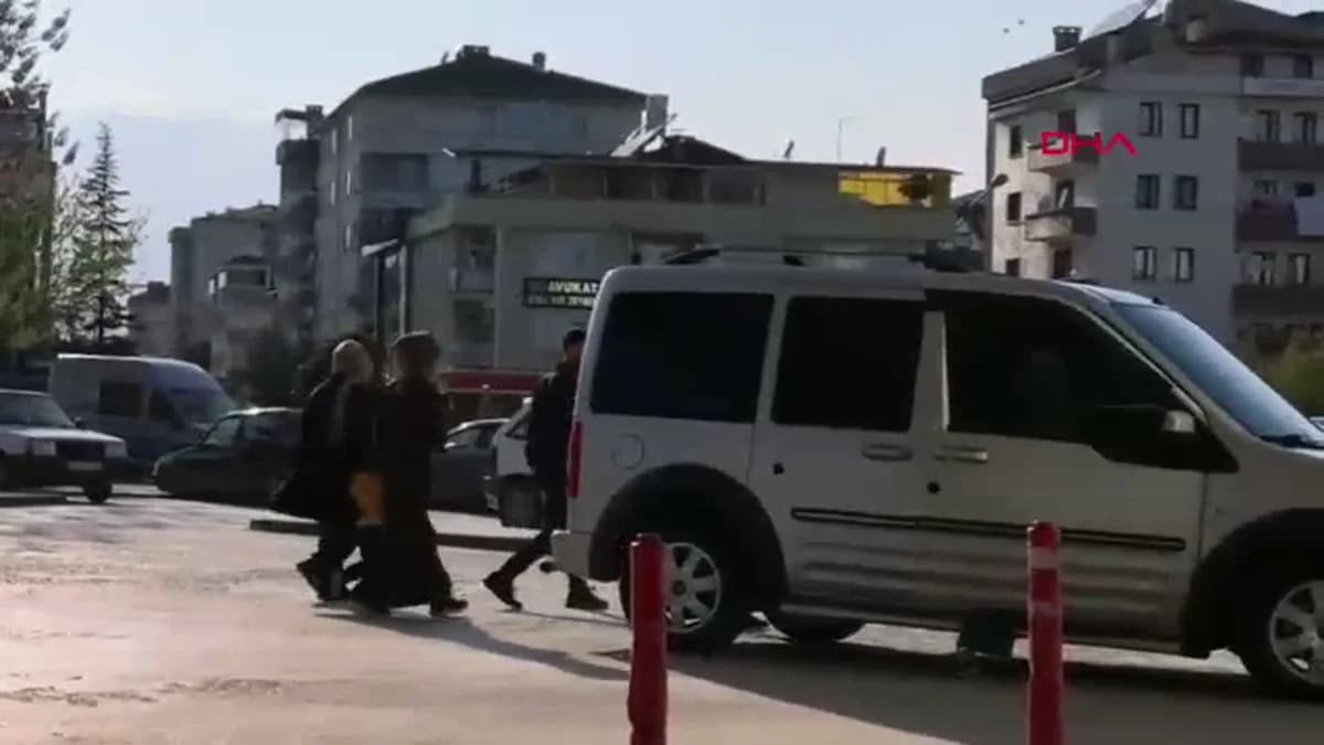 Bursa’da 3 Yaşındaki Çocuk Balkonundan Düşerek Ağır Yaralandı