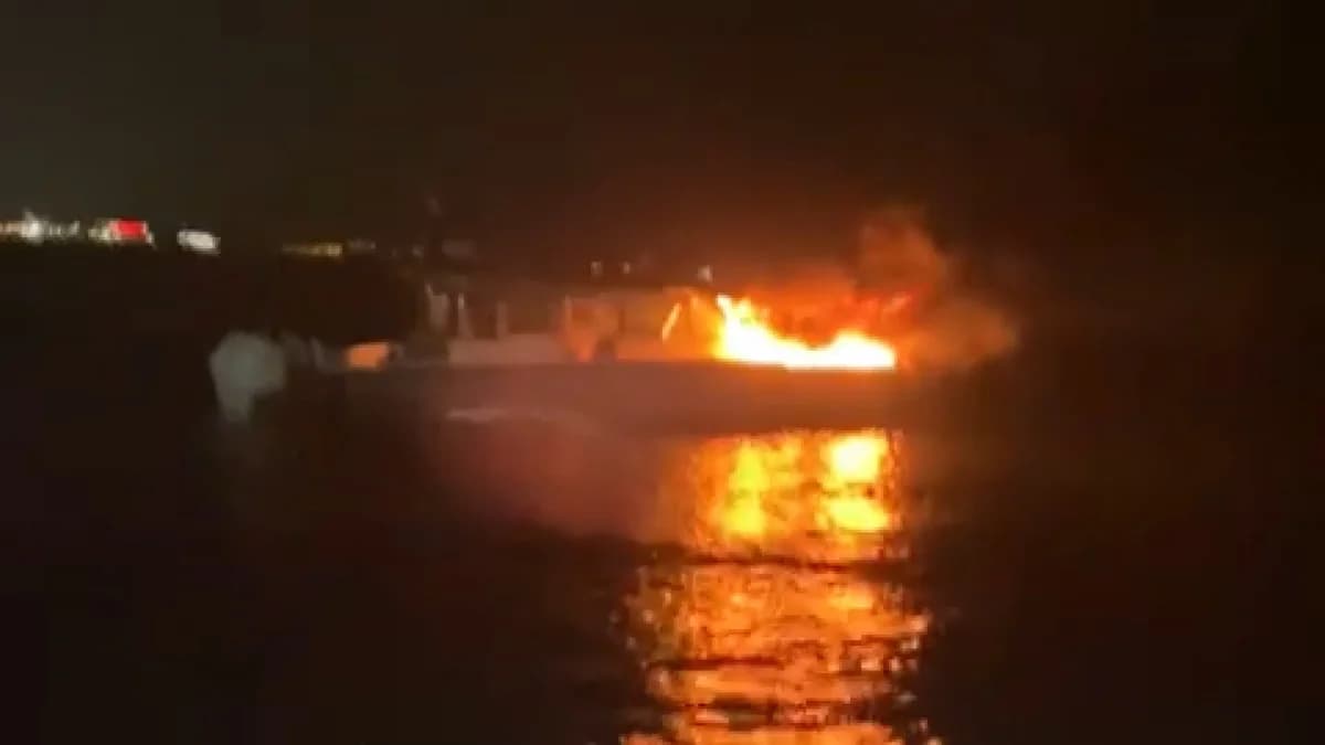 Kadıköy’deki Yangın Anlarına Dair Şok Görüntüler Ortaya Çıktı
