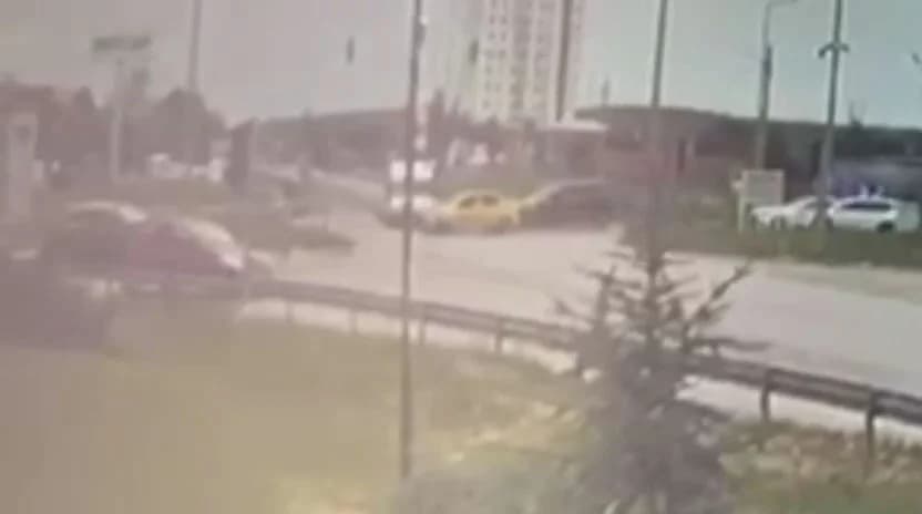 Edirne’de Flaş Kazalar: Ambulans ve Taksi Çarpıştı, 5 Yaralı!