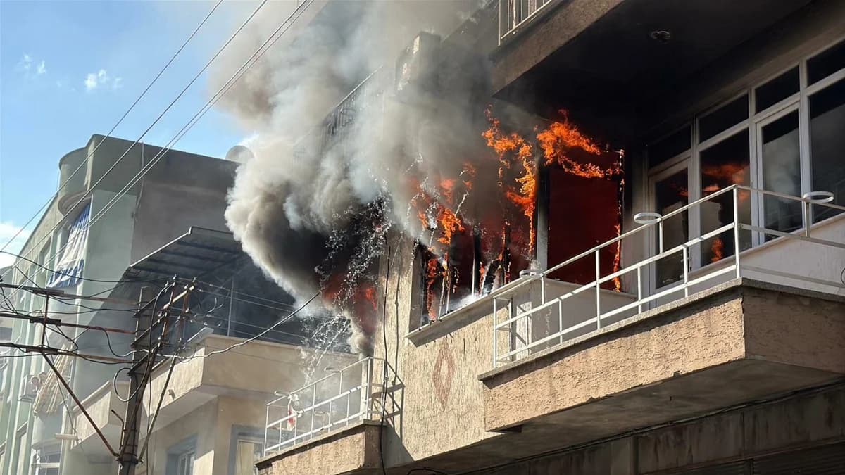 Manisa’da Ev Yangını: Yaşlı Adam Hayatını Kaybetti