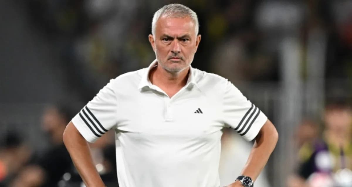 Mourinho’dan Maç Sonrası Gönderme: Benim Görmediğim Şeyleri Görüyorlar