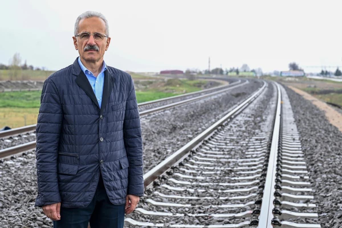 Karkamış-Nusaybin ve Mardin-Şenyurt Demir Yolu Hatları Yenilendi