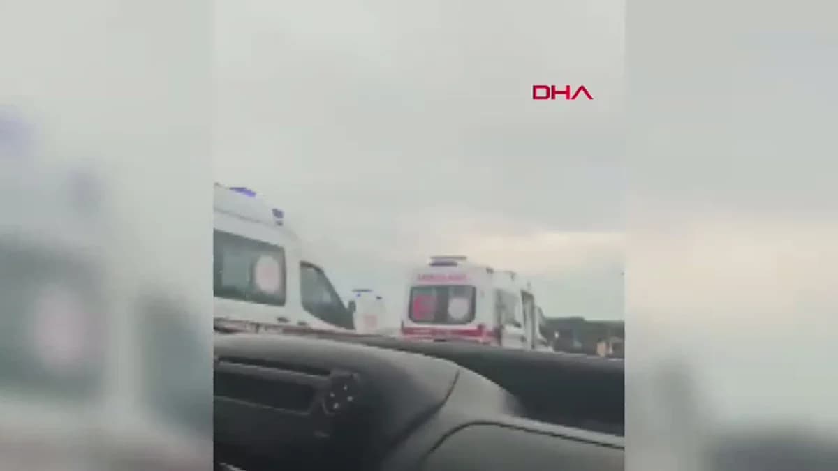 Adana’da Ambulans Kazası: Lastik Patladı, 3 Sağlık Çalışanı Yaralandı