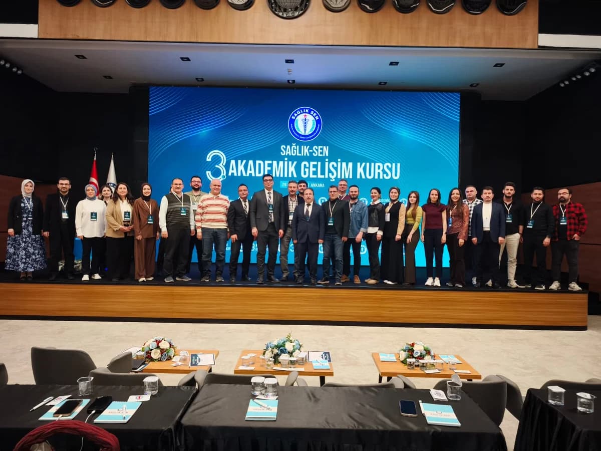 Sağlık-Sen, Sağlık ve Sosyal Hizmet Profesyonelleri İçin Akademik Gelişim Kursu Düzenledi