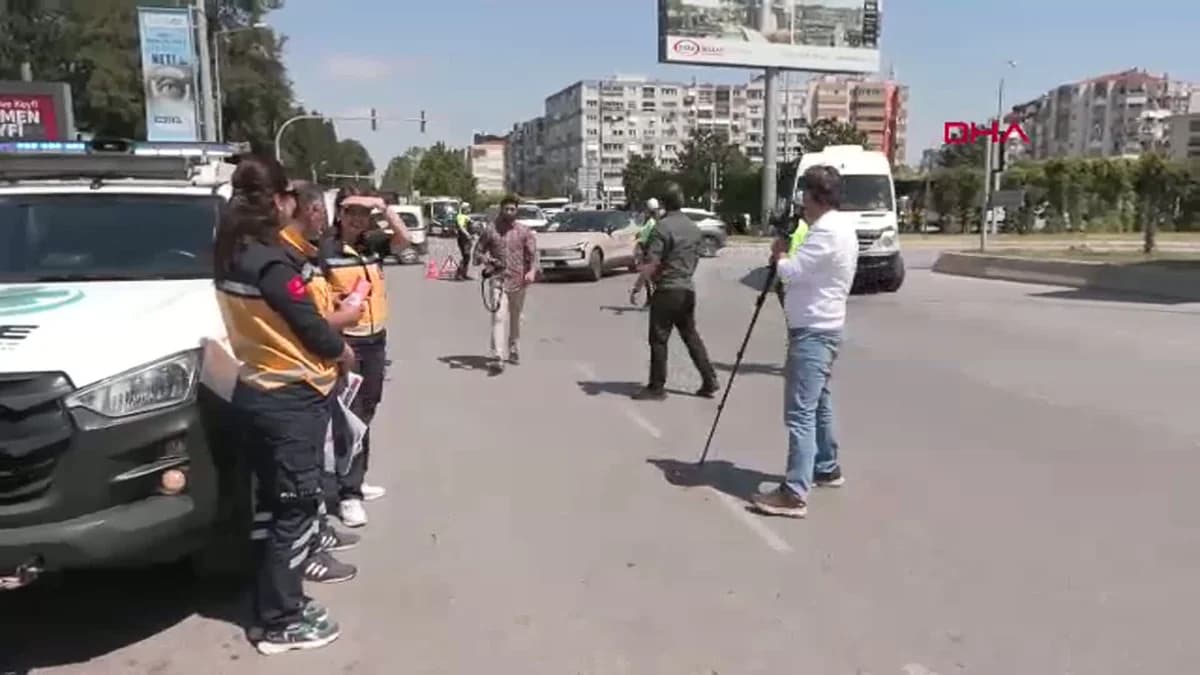 İzmir’de Hayat Kurtaran ‘Fermuar Sistemi’ne Dikkat Çekildi: Ambulanslara Yol Vermenin Önemi Vurgulandı