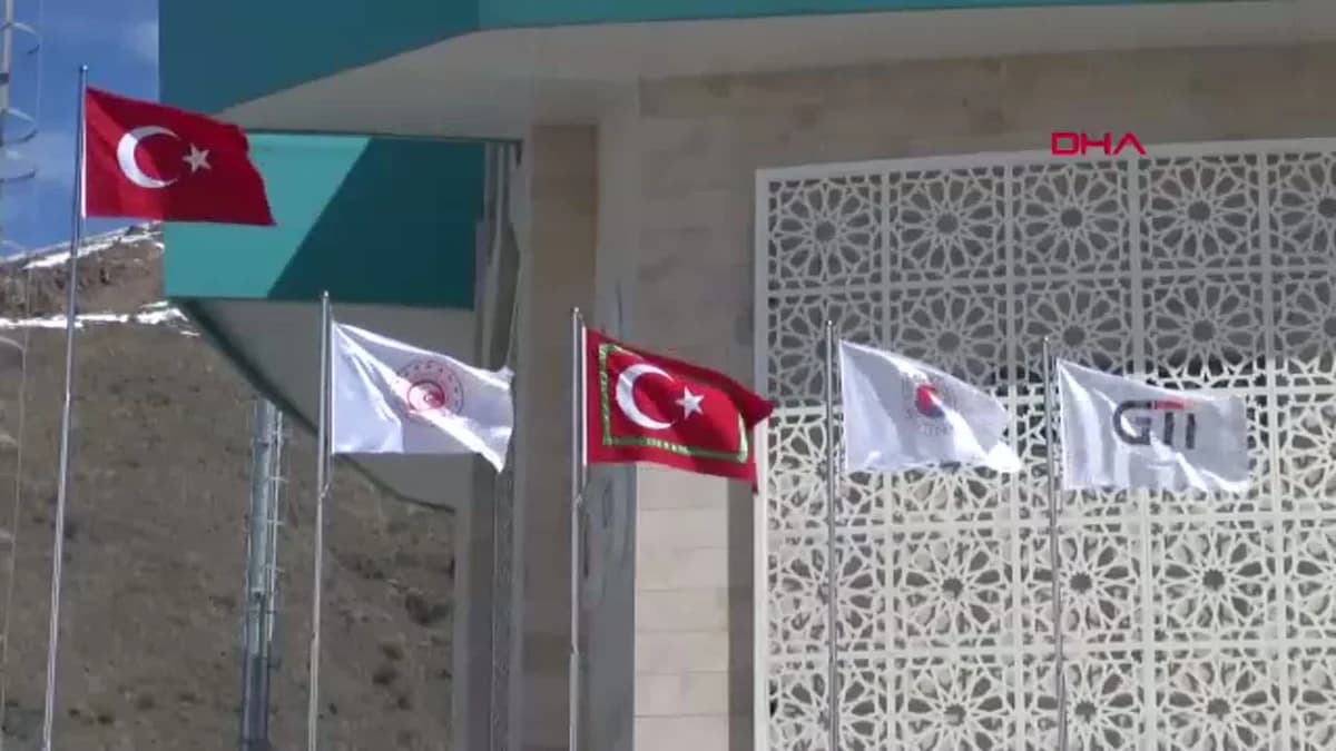 Van’da Turizm Krizi: İranlı Turistlerin Dönüşü Doluluk Oranlarını Yüzde 10’a Düşürdü