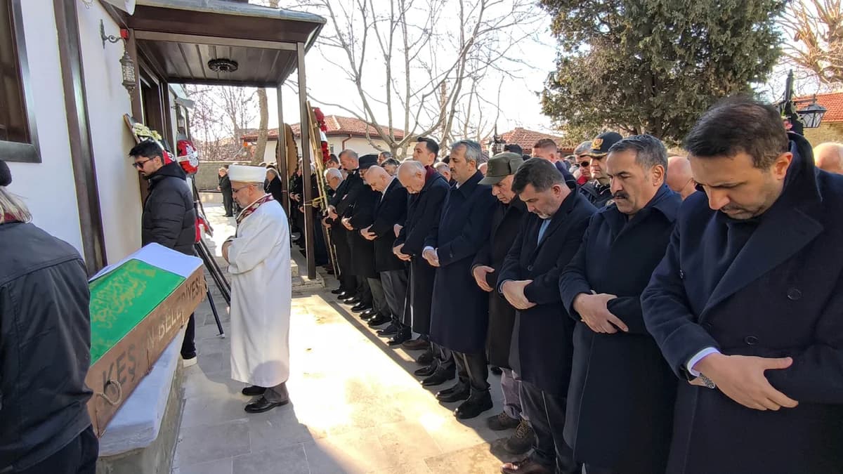 Mustafa Aksal Son Yolculuğuna Uğurlandı