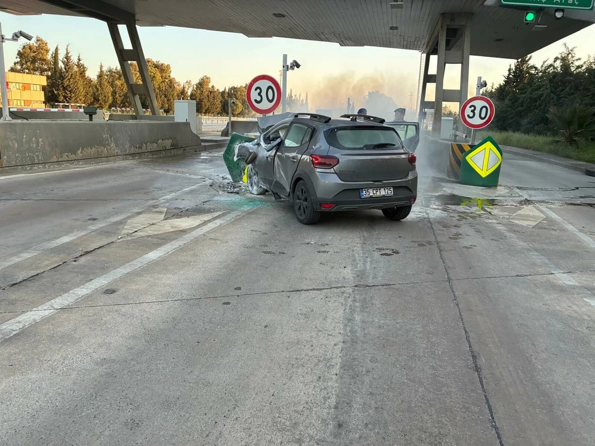İzmir’de Trafik Kazası: Yanan Araçta Bir Genç Hayatını Kaybetti