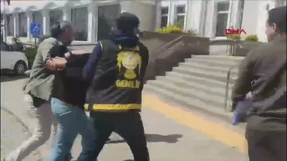 Bursa’da Cinayet Şüphelisi, Çaldığı Altınlarla Yakaladı