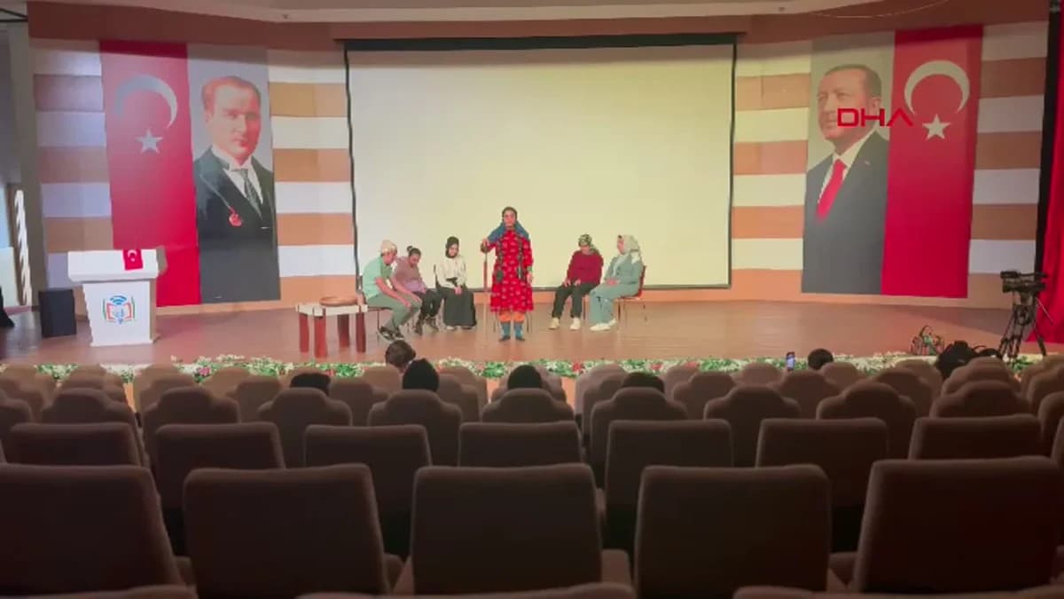 Kadın Meddah Nalan Tunga Pehlivan’dan Görme Engelli Öğrencilere İlham Veren Eğitim