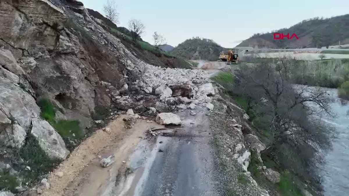 Bingöl’de Heyelan Ulaşımı Felç Etti: Yol Kapandı, Köylere Erişim Kesildi