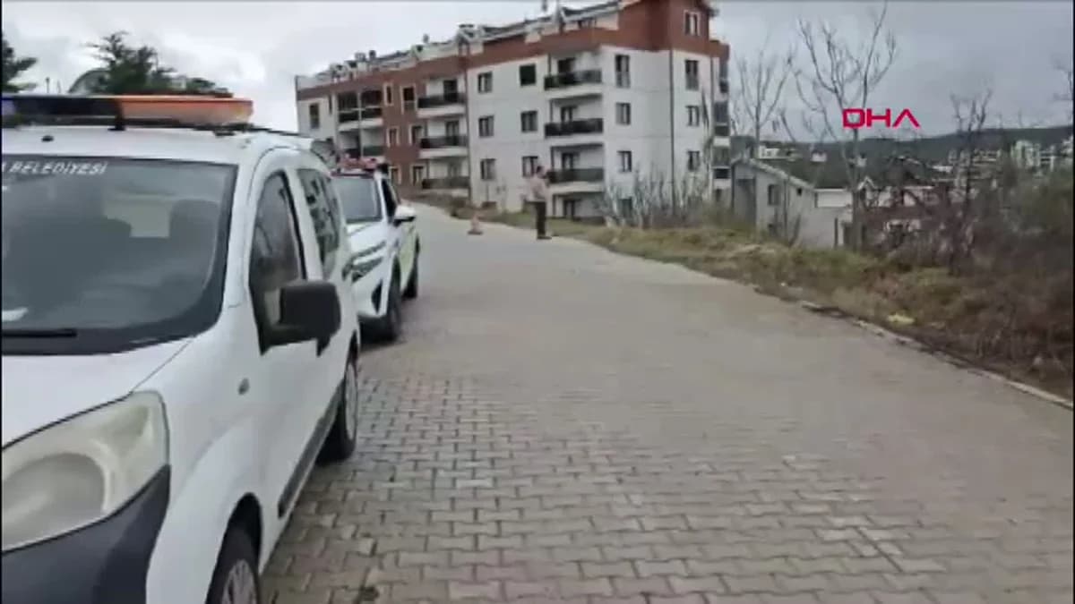Bursa’da Sağanak Sonrası Yol Çöktü: Tedirgin Edici Gelişmeler