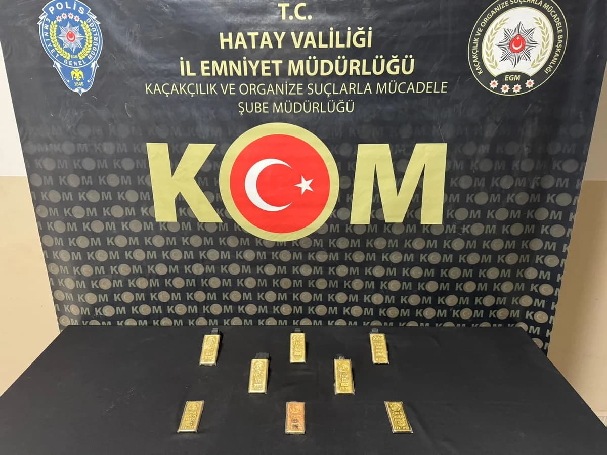 Hatay’da Motosiklet Sürücüsünün Sırt Çantasında 8 Kilo Kaçak Altın Ele Geçirildi