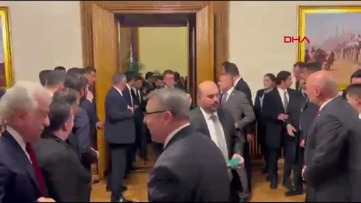 Erdoğan’dan Özgür Özel’le Görüşme Sinyali ve ‘Terörsüz Türkiye’ Vurgusu