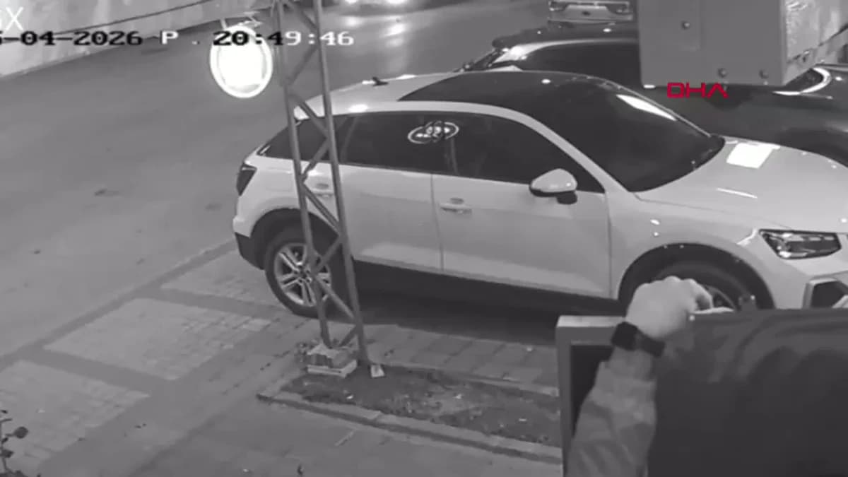 Edirne’de Trafik Kazası Kamerada: Motosiklet ve Otomobil Çarpıştı, 2 Yaralı