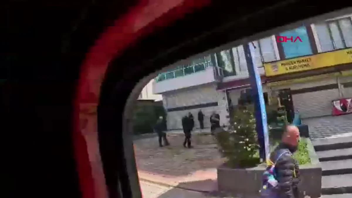 Diyarbakır’daki Yangında Dumandan Bayılan Kişiyi İtfaiye Kurtardı