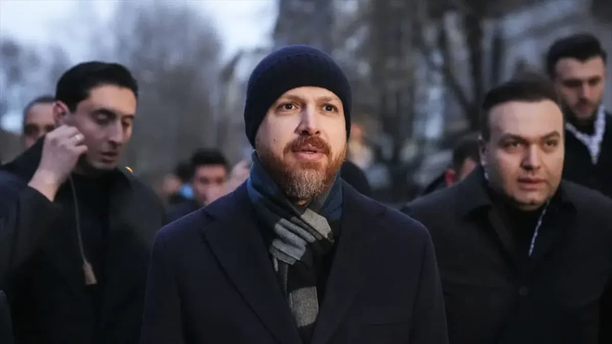 Bilal Erdoğan Galata Köprüsü’nde Gazze için boykot çağrısı yaptı