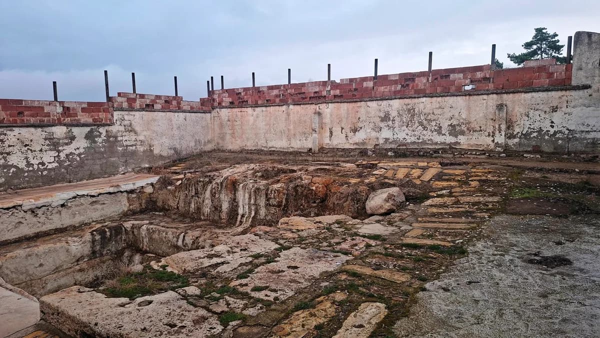 Kütahya’da Roma Dönemi’ne Ait Tarihi Hamam İçin Restorasyon Çağrısı