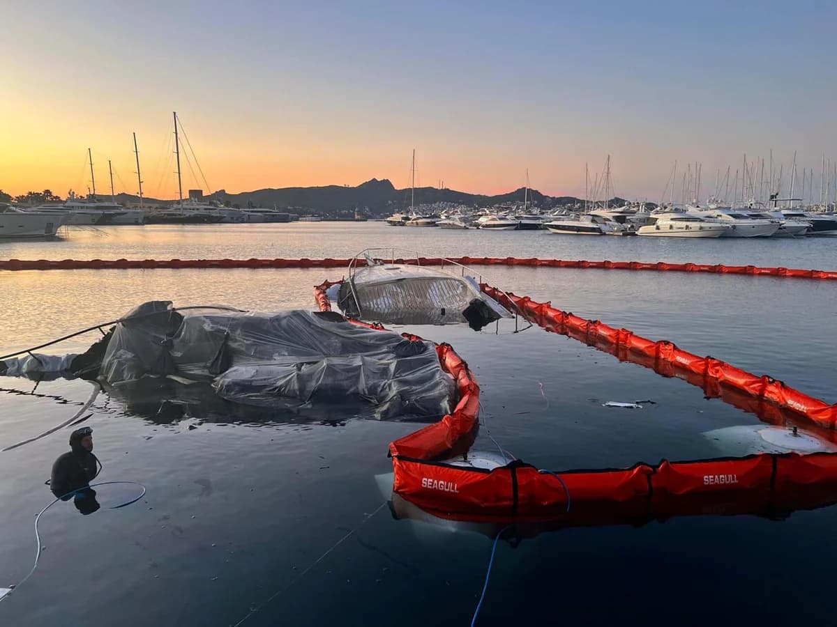 Bodrum Marina’da Büyük Yangının Ardından Enkaz Kaldırma Çalışmaları Tamamlandı