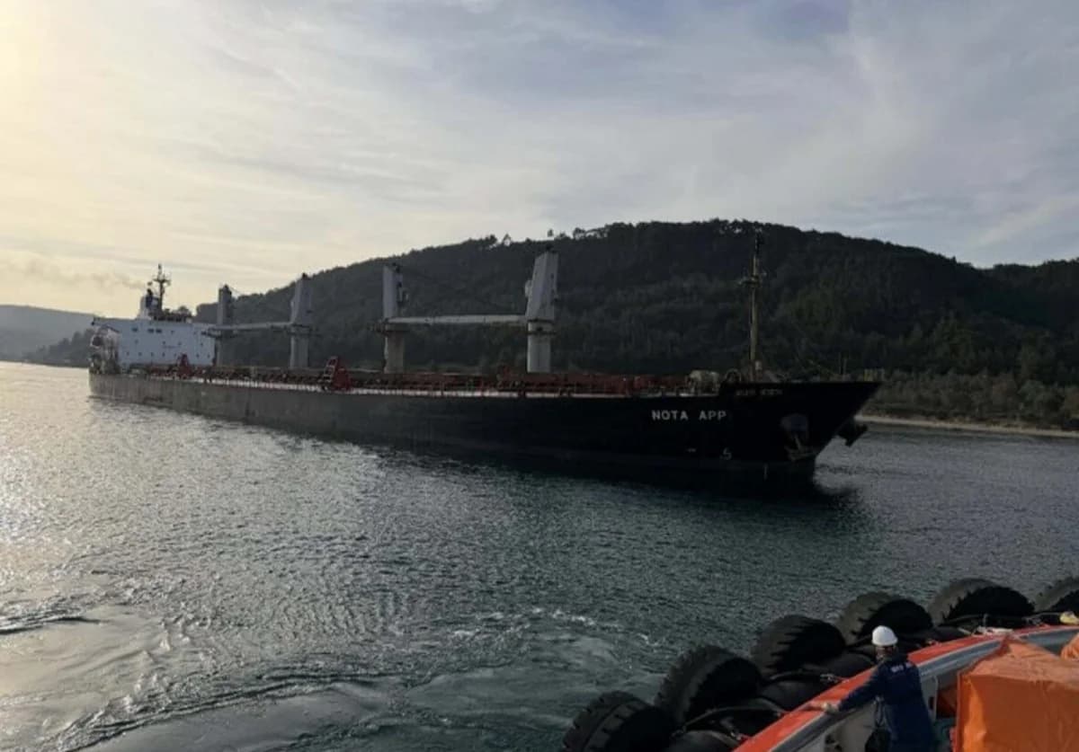 Çanakkale Boğazı’nda Dökme Yük Gemisi Makine Arızası Sonucu Karaya Oturdu